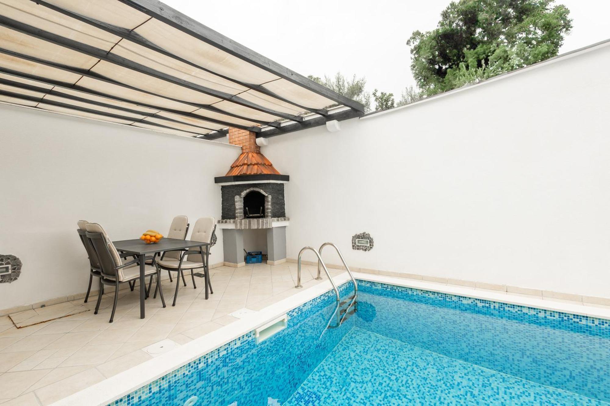 Villa Palanga Trogir Exterior photo